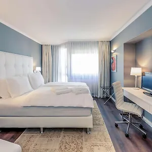 Mercure Raphael Отель