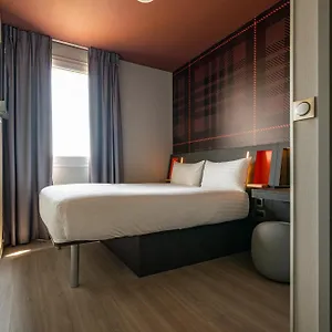 Easyhotel Paris Charles De Gaulle Villepinte 2*, Tremblay-en-France Fransa