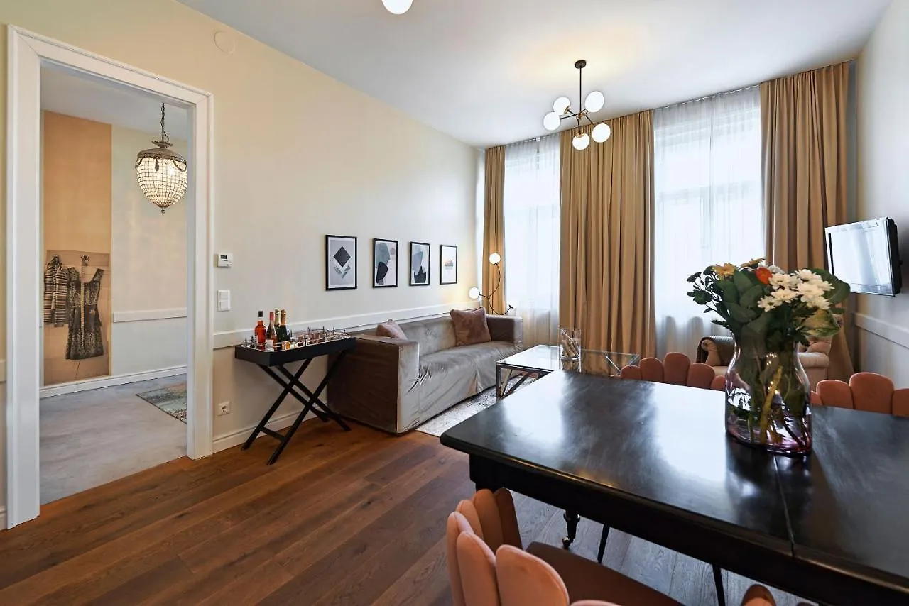 וינה 6 Rooms דירה