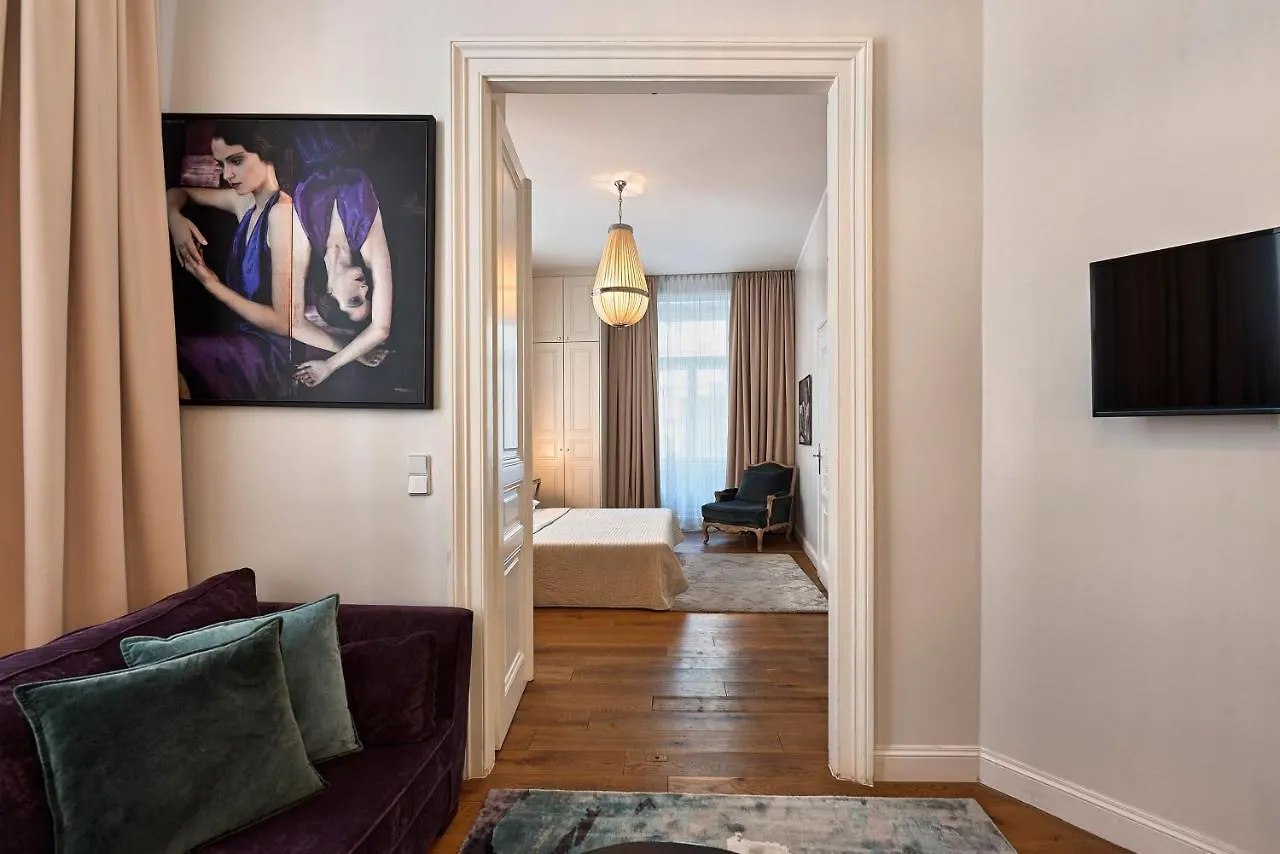 וינה 6 Rooms דירה