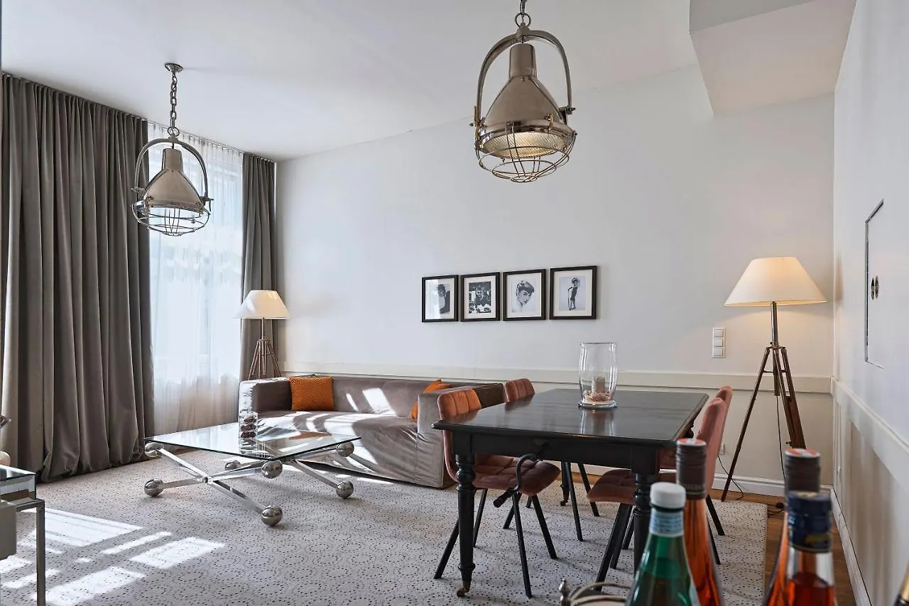 וינה 6 Rooms דירה