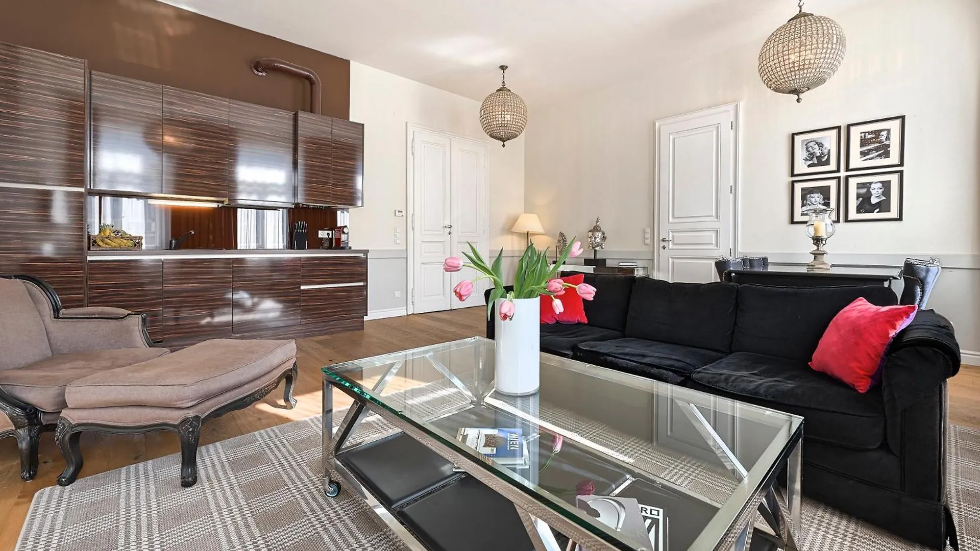 וינה 6 Rooms דירה