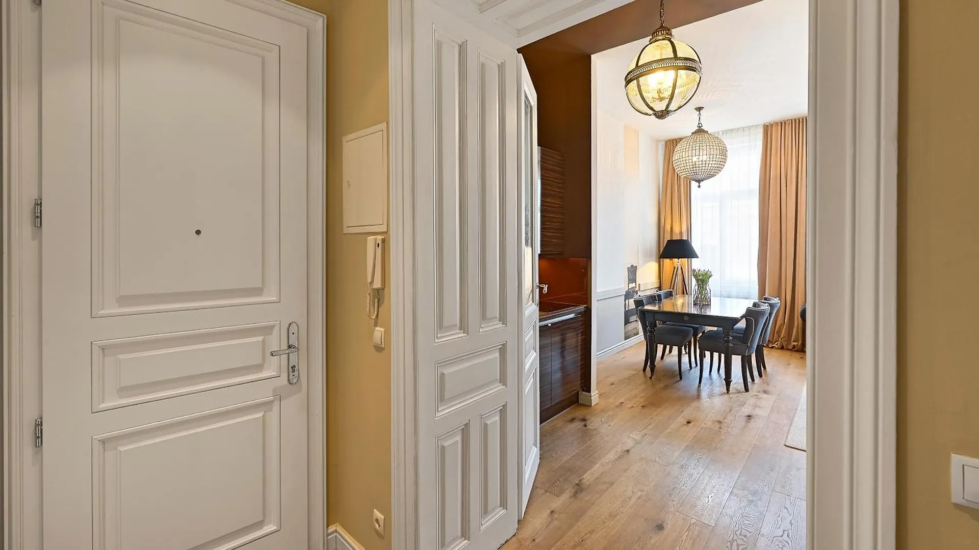 וינה 6 Rooms 0*,  אוסטריה
