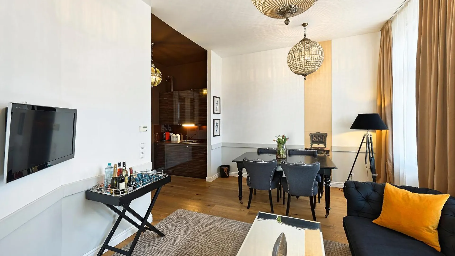 דירה וינה 6 Rooms