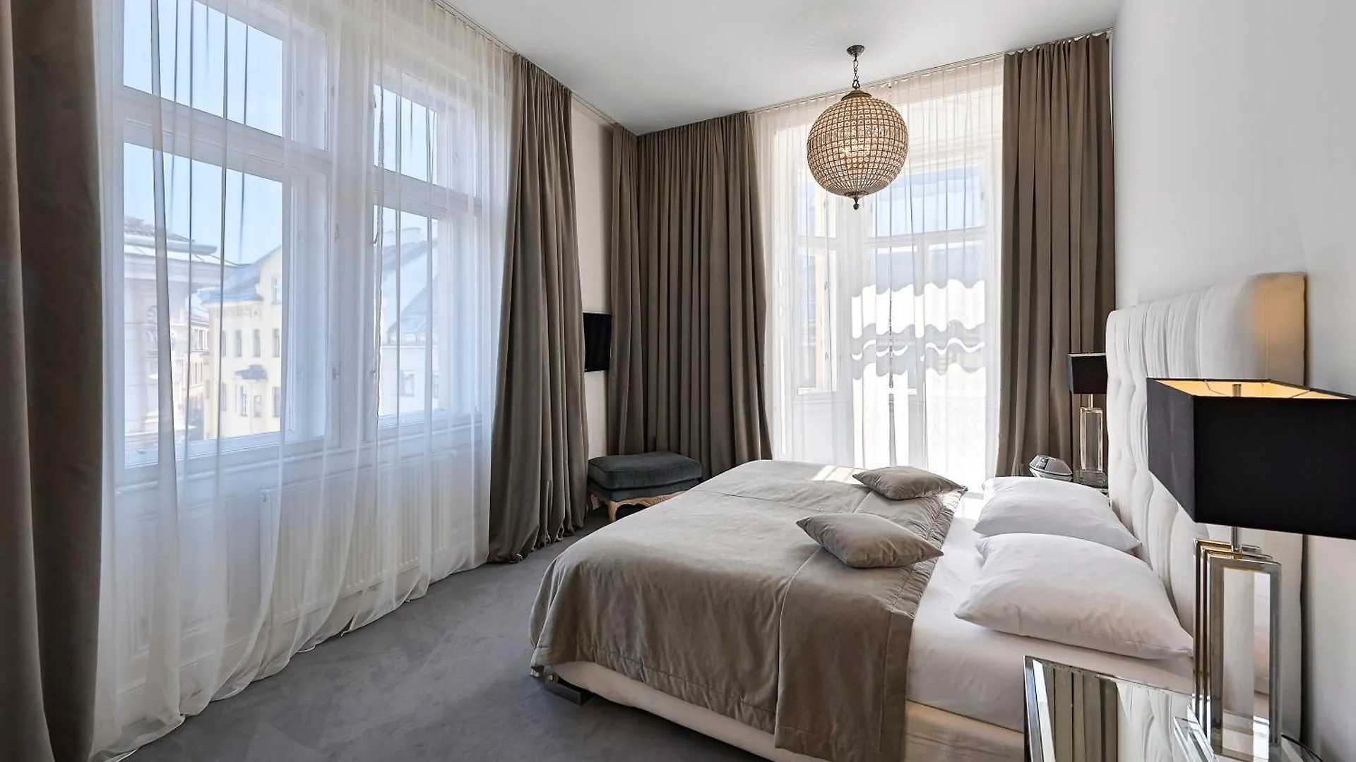 וינה 6 Rooms דירה