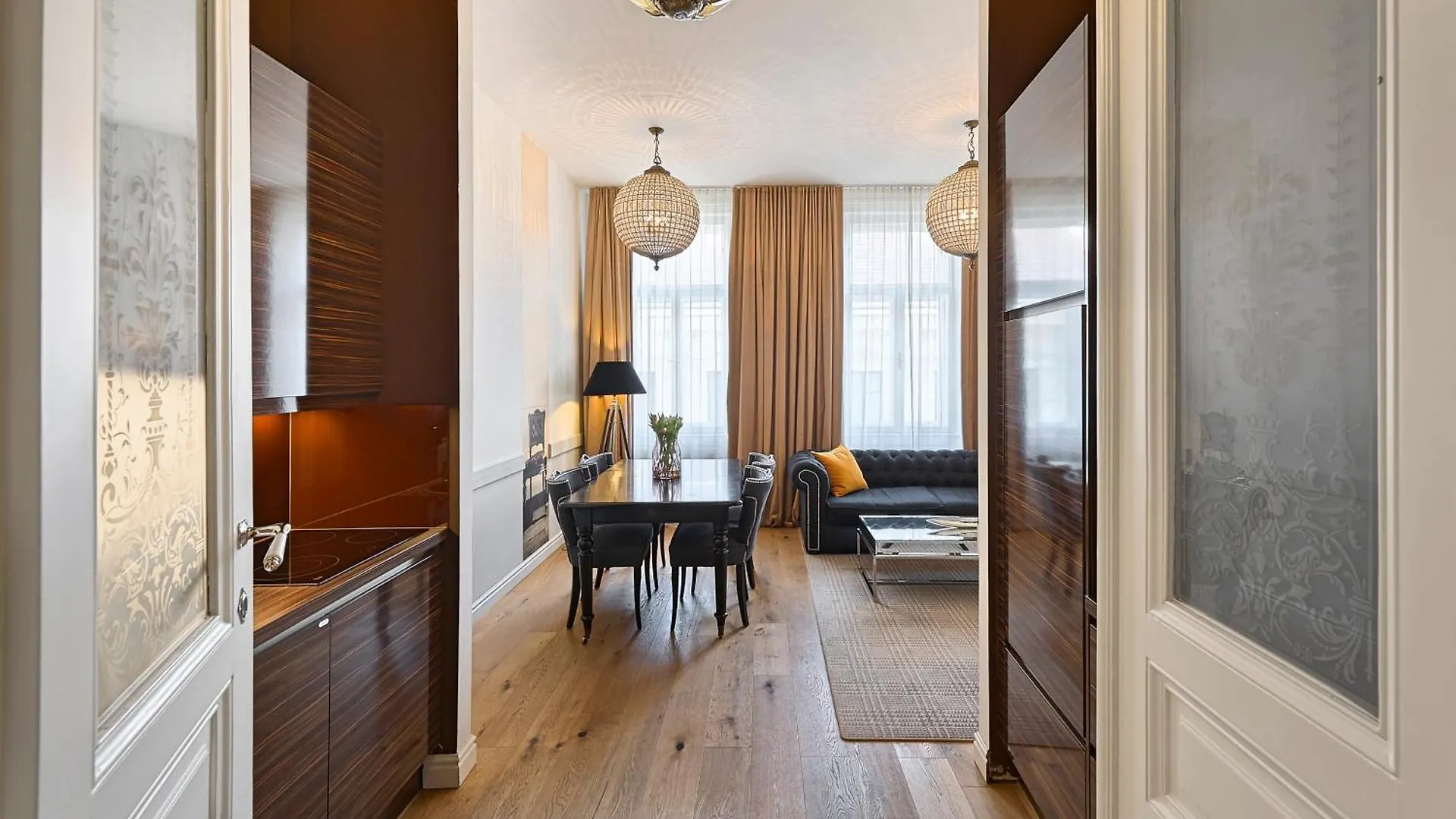 וינה 6 Rooms דירה