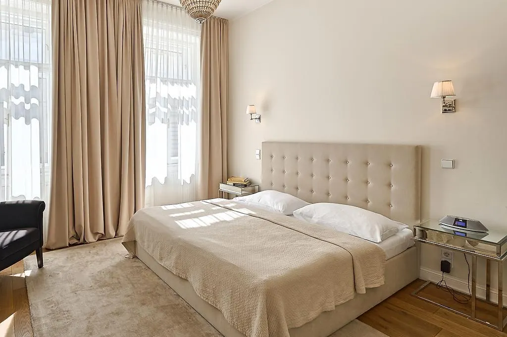 וינה 6 Rooms דירה