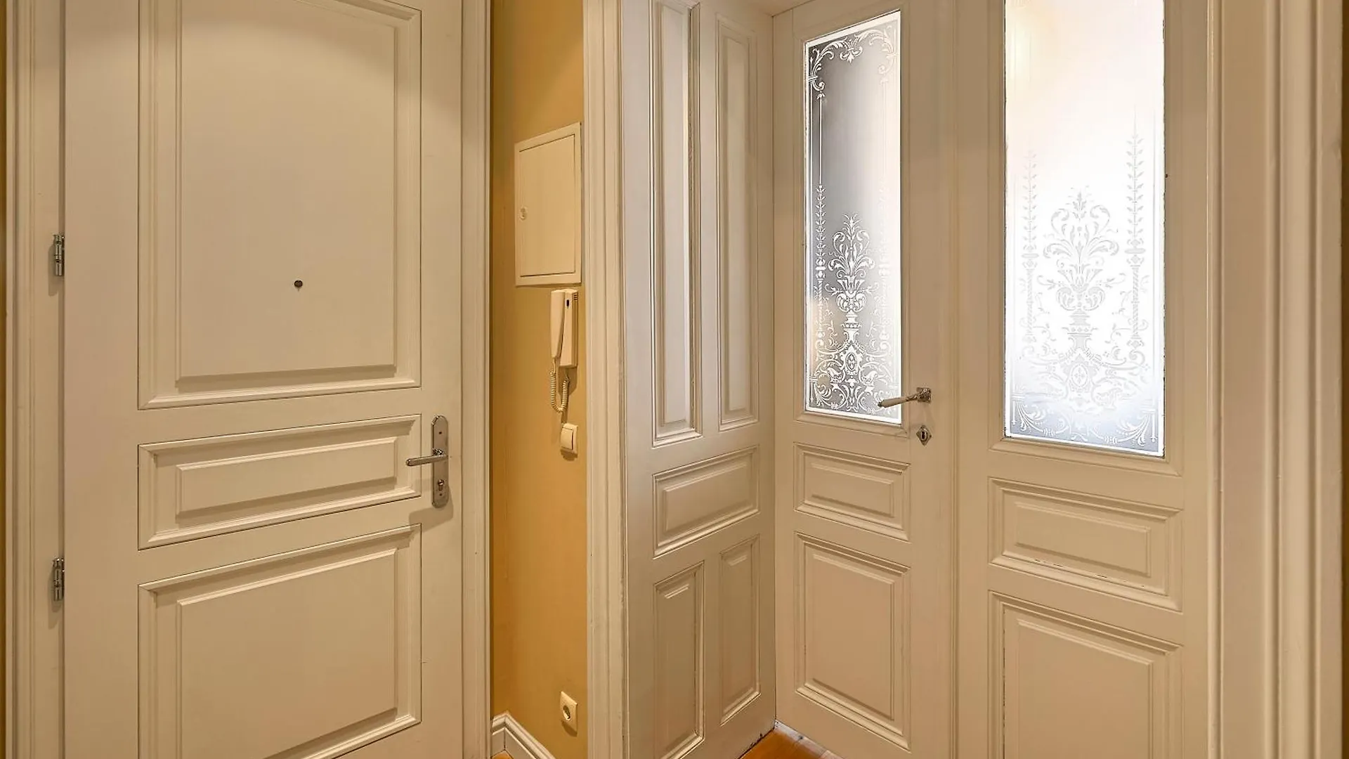 6 Rooms Vienna 0*,  Austria