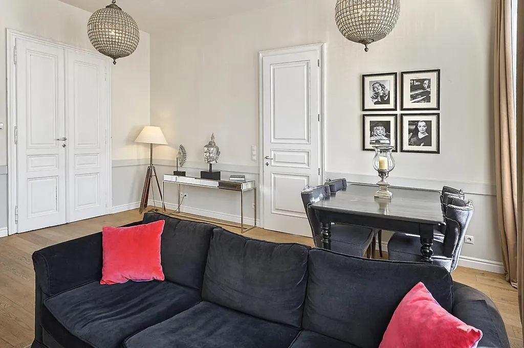 6 Rooms Vienna Austria