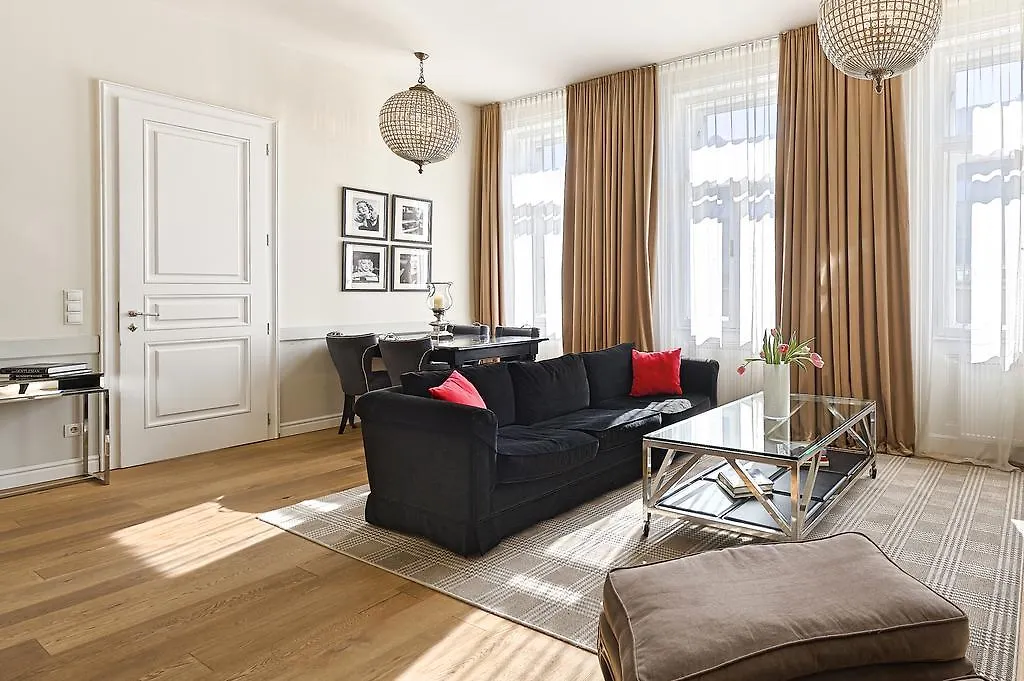 6 Rooms Vienna 0*,  Austria